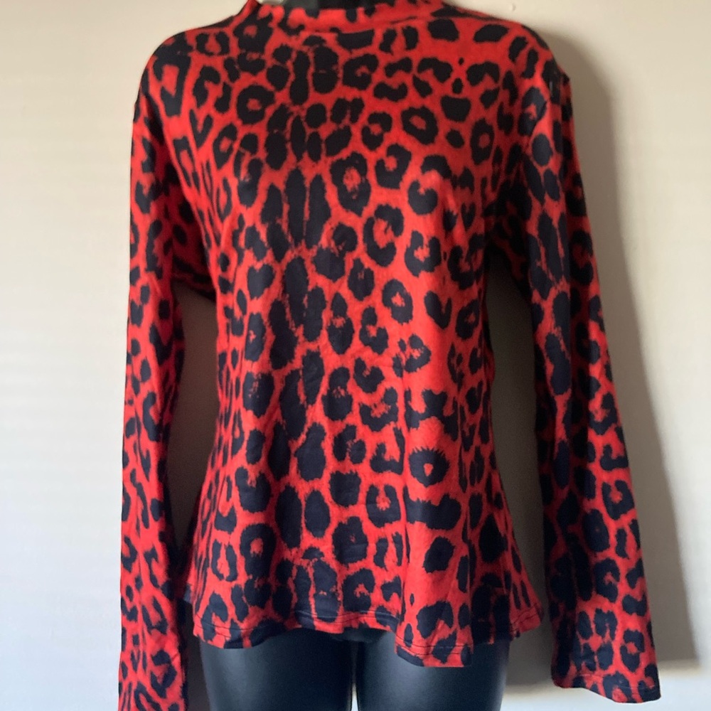 Women’s long sleeve animal print top